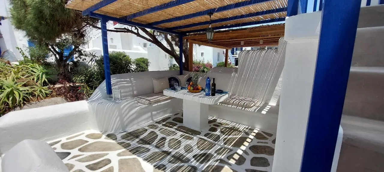 אורנוס Traditionnal Mykonian Studio